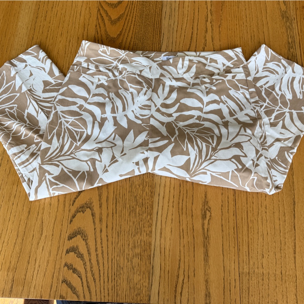 Kim Rogers Capri Pants Size 16 Neutral Leaf Print Lightweight Cropped Cruise